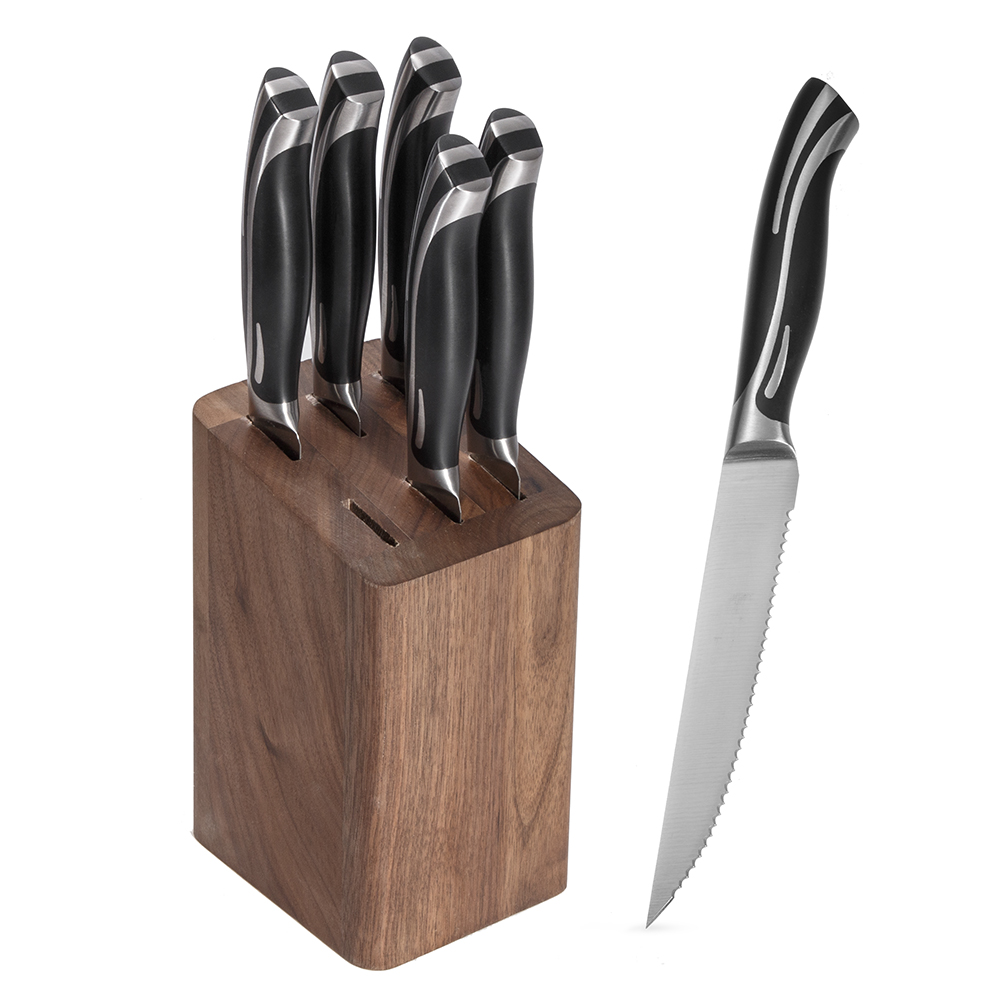 Micro-serrated steak knife