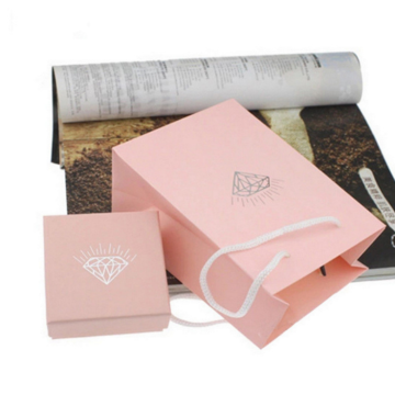 Pink cardboard jewelry boxes for necklaces