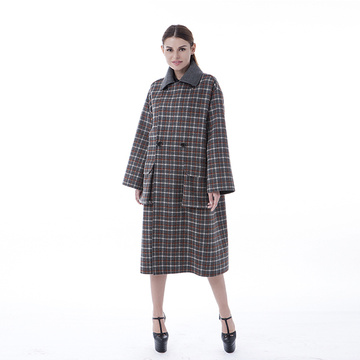 Large pocket cashmere coat with lapel collar