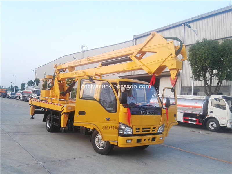 truck with bucket lift