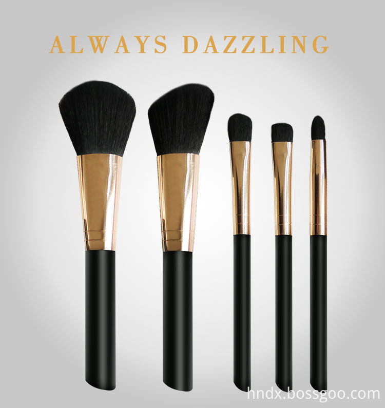 5 PIECE Essential  travel makeup brush set 1