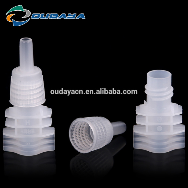 Plasticcap with 8.2mm double gap spout for pouch