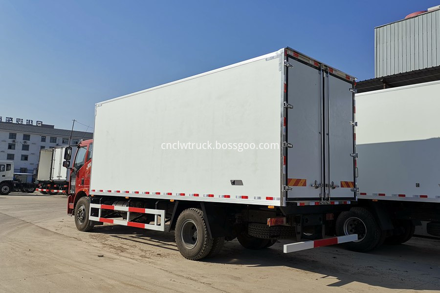 18 ton refrigerated truck 1