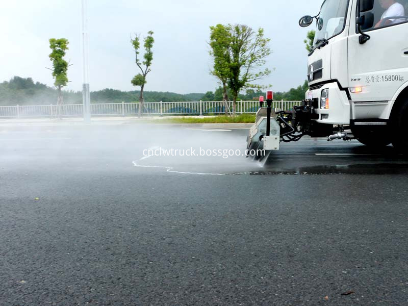 high pressure water jetting truck working 1