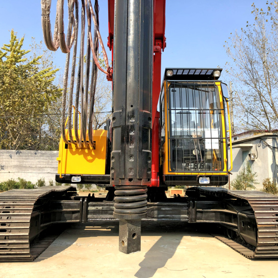 Hydraulic auger rotary piling machine