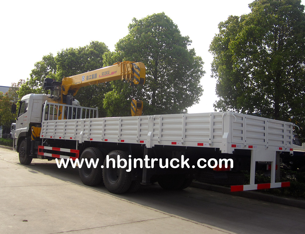 truck loading crane