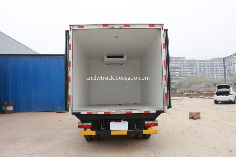 truck with refrigerator 5