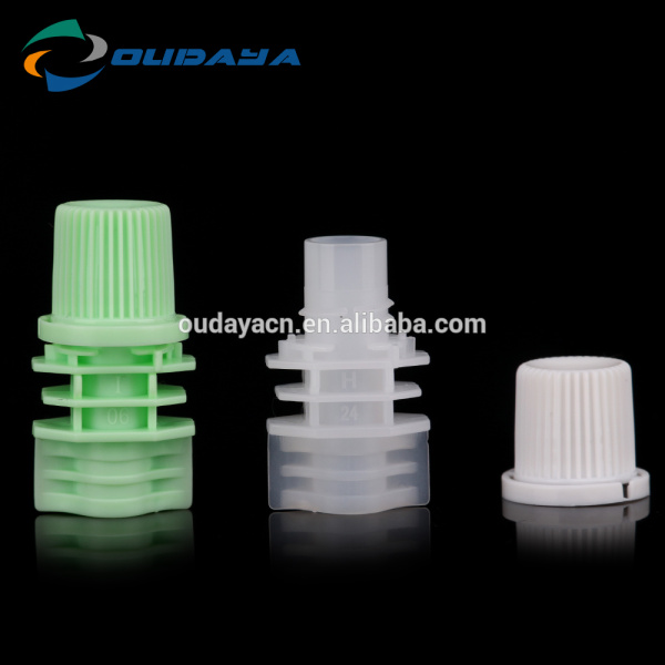 Plastic spout and screw cap for pouch bag