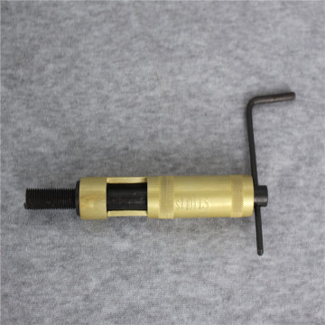 Tap hole installation wrench for wire thread inserts