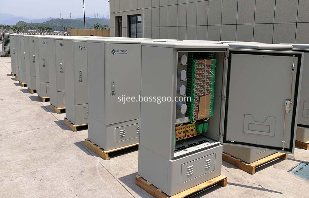 fiber optic distribution cabinets