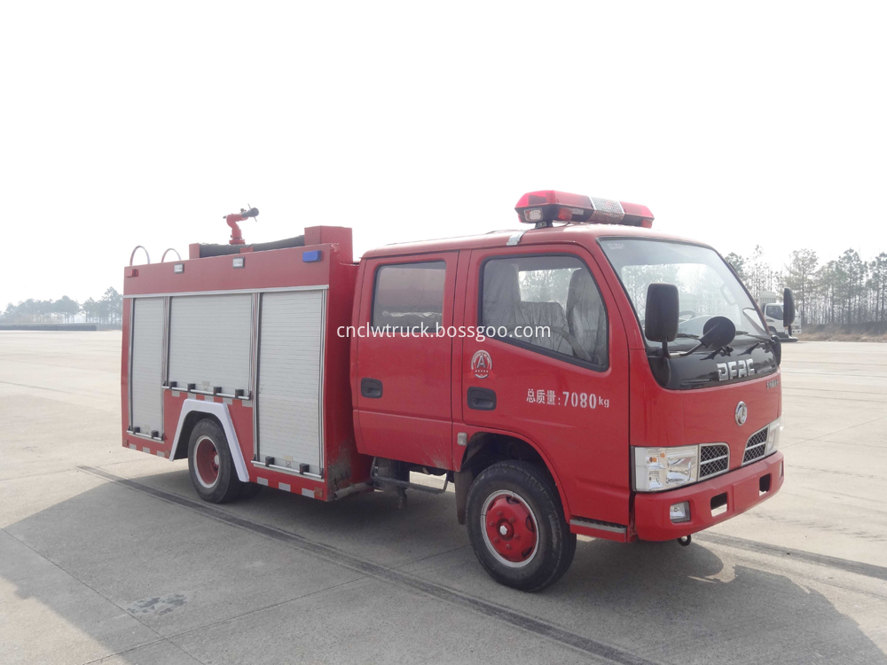 china new 3000l fire truck 5