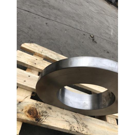 Carbon steel butt welding flange