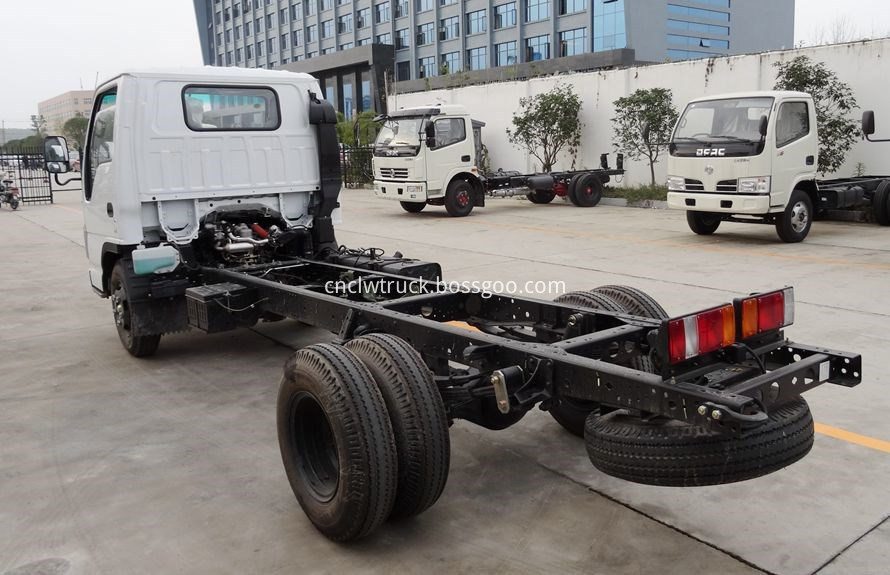 heavy wrecker tow trucks chassis 2