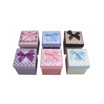 Decorative christmas gift boxes with lid
