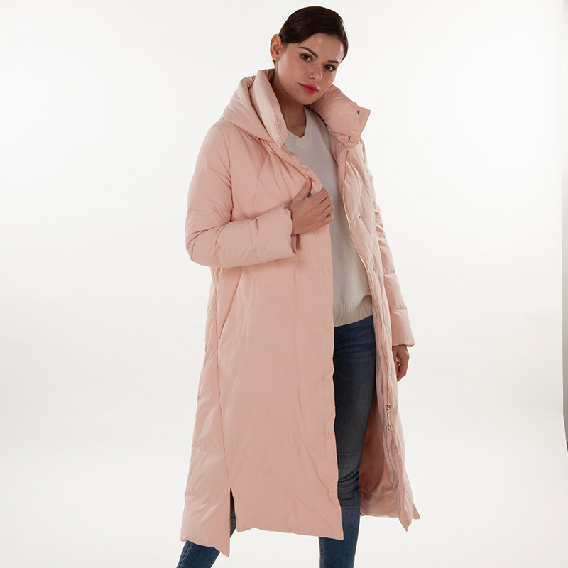 Fashionable pink down jacket