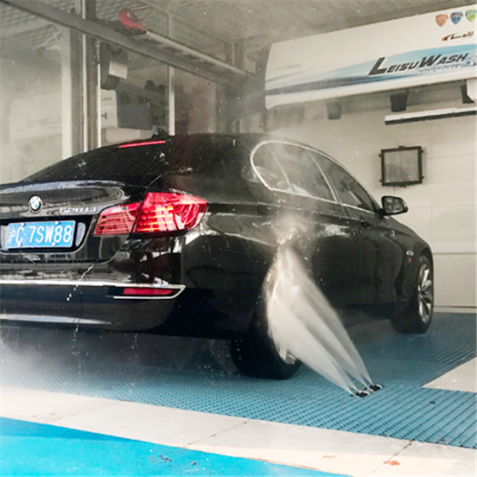 Smart touchless car wash Leisuwash 360