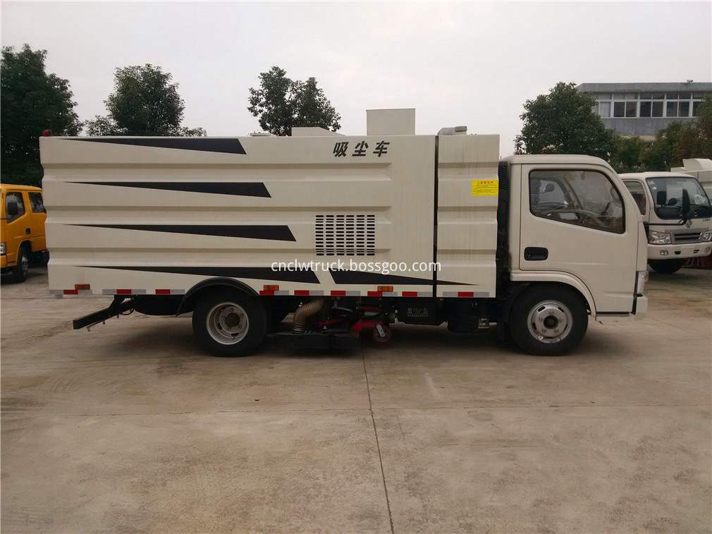 Commercial road sweeper truck 2