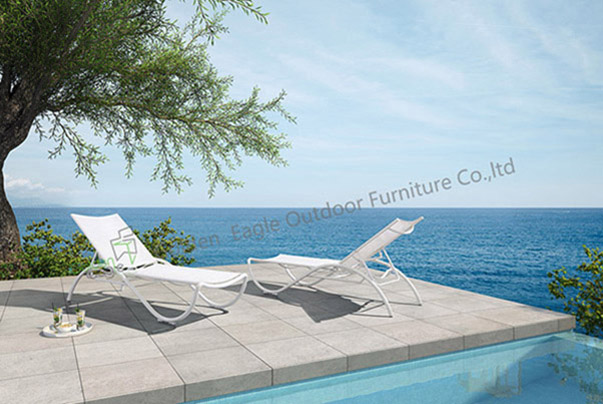 Outdoor Aluminium White Lounge Chair