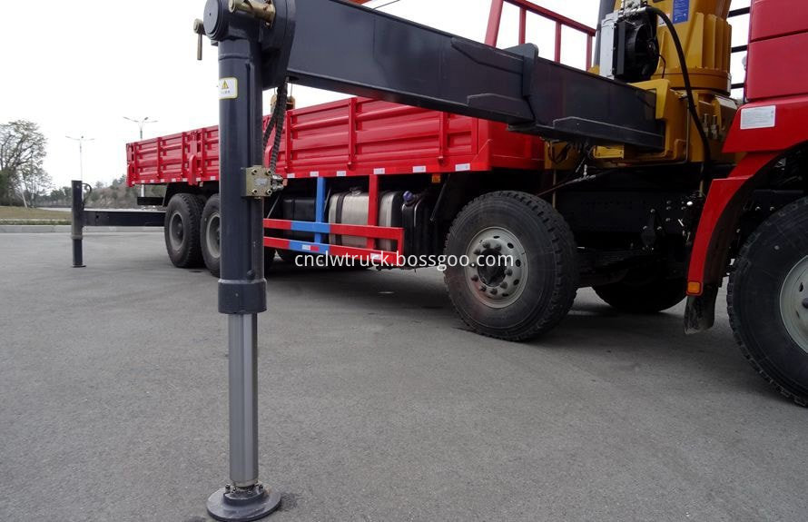 best truck mounted crane 9