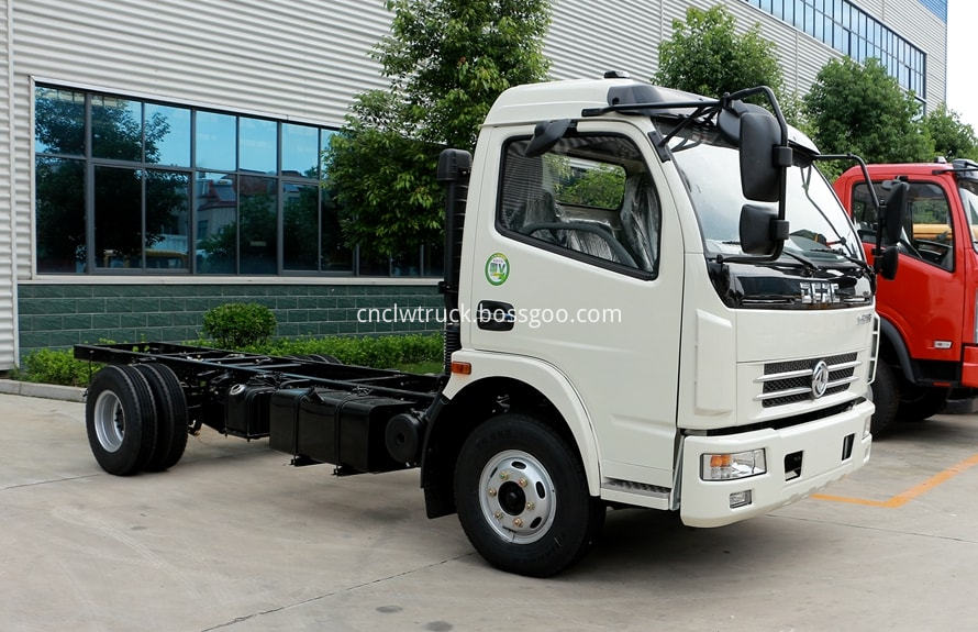 dongfeng water bowser  chassis 1