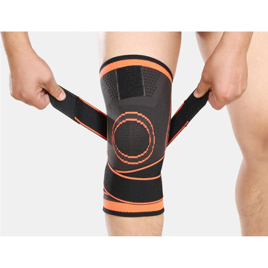 Professional sports kneecap with anti-skid pressure
