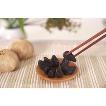 Peeled odorless black garlic