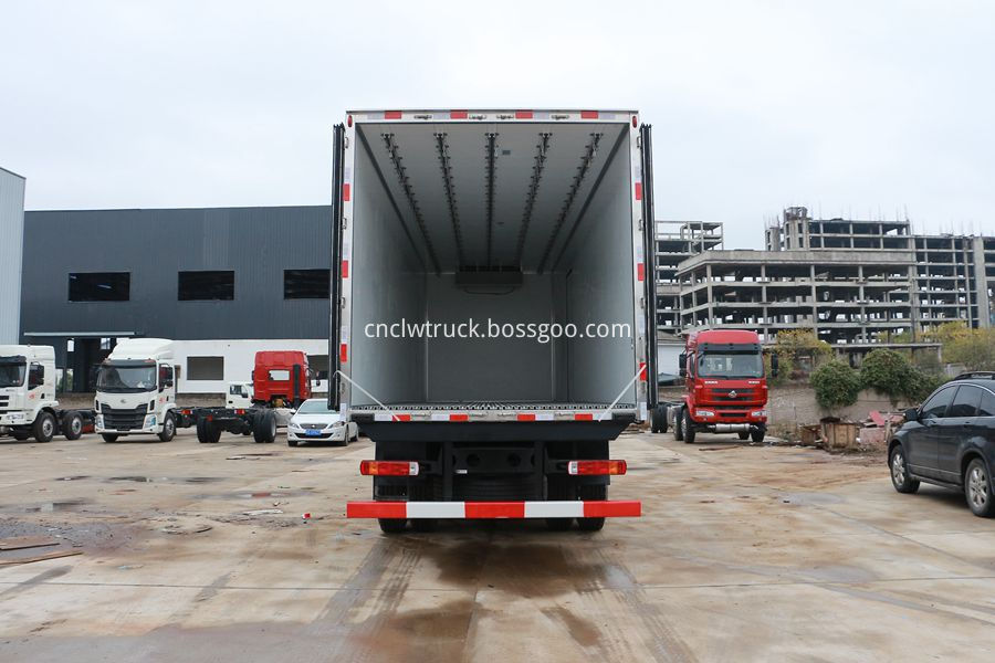 refrigerated trucks for sale 4