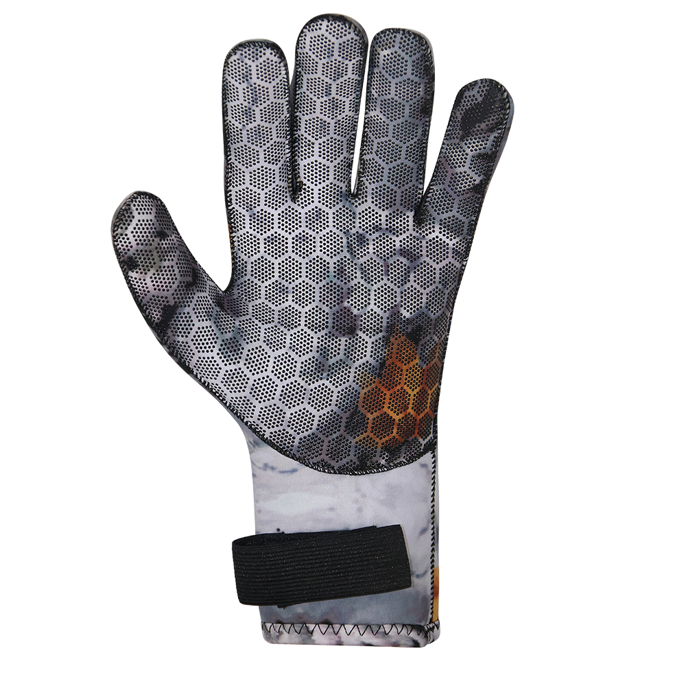 Camo Gloves for Spearfishing