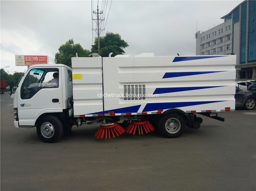 isuzu street sweeper truck 2