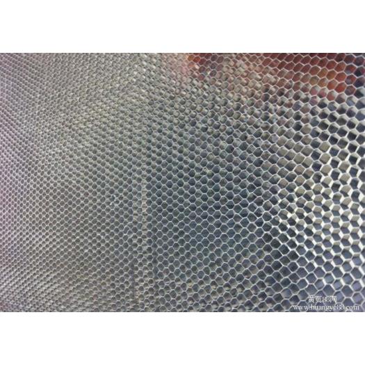 Aluminum honeycomb panels of various specifications