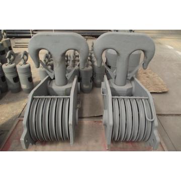 Double hook group for truck crane