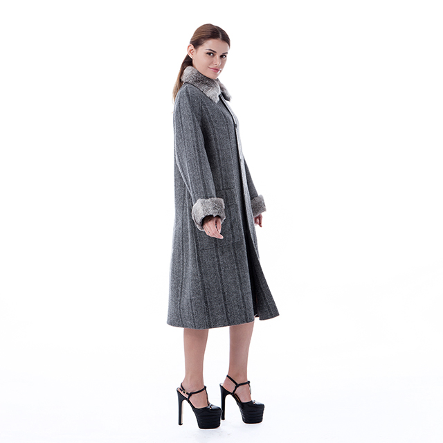 Fashionable new cashmere overcoat