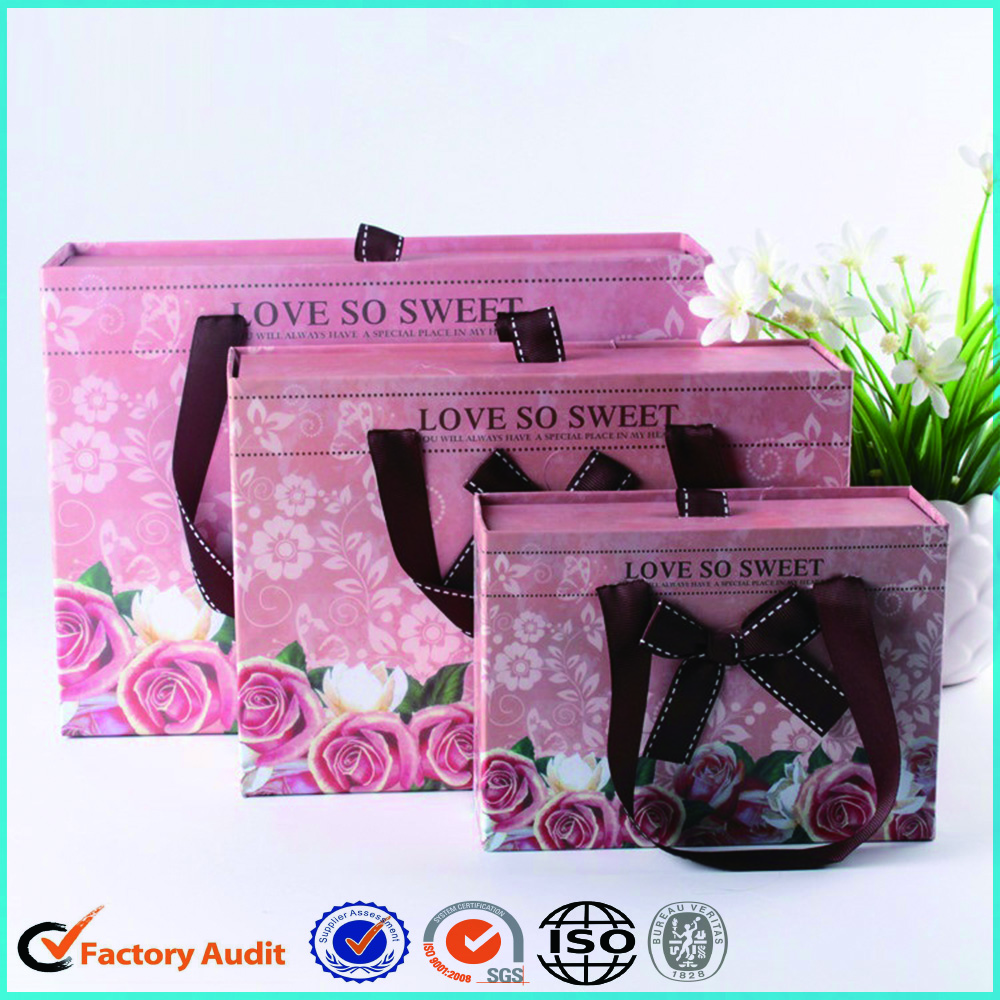 Customized Paper Gift Packaging Box For Clothes 