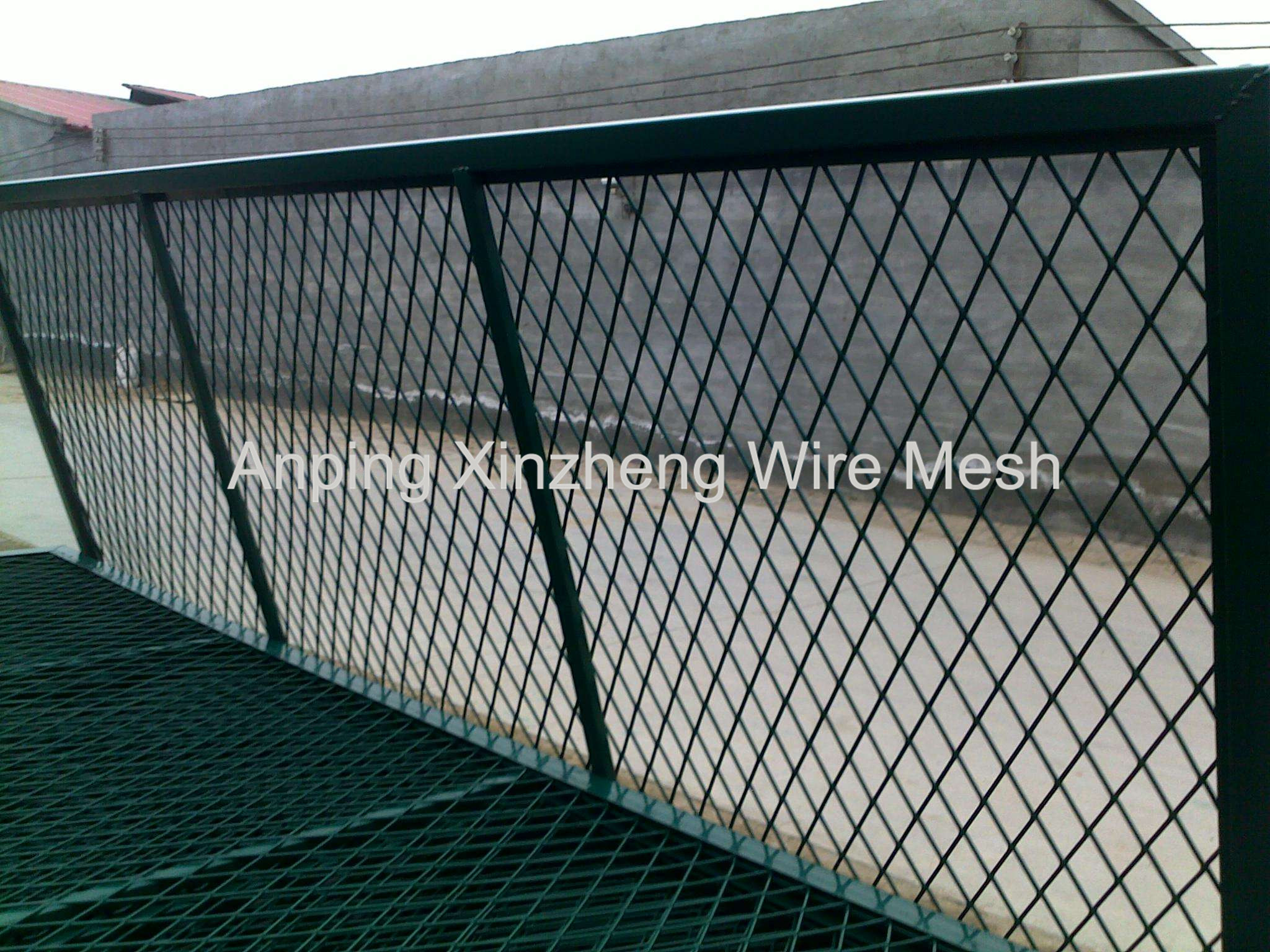 Pvc Coated Expanded Mesh Fencing