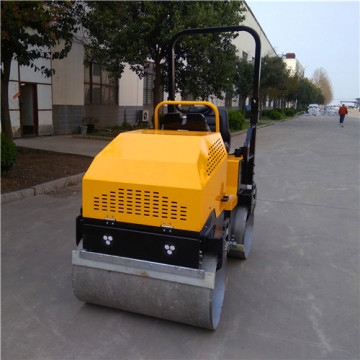 Two tons ride on road roller vibrator