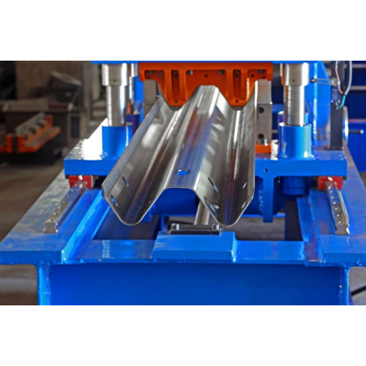 Highway guardrail roll forming machine