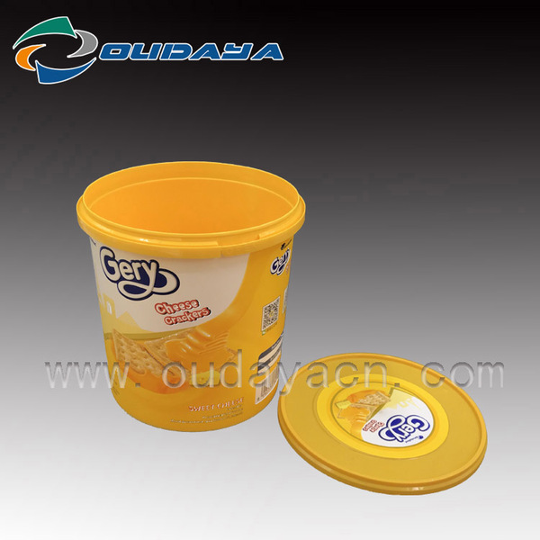 2.4L Plastic cookie Container round PP Material