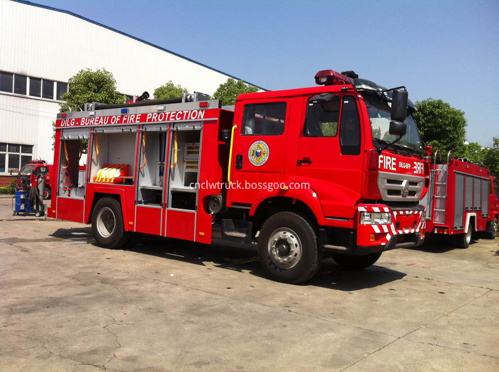 water foam fire truck 2