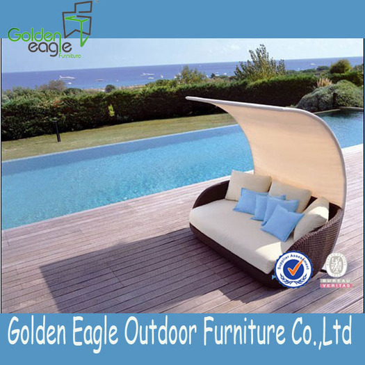 Poolside sofa with UV-proof sun lounger