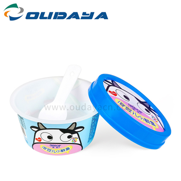 frozen ice cream yogurt plastic cup with lid spoon