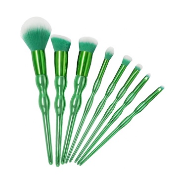 8 Piece Green Curvy Handle Makeup Brush Kit