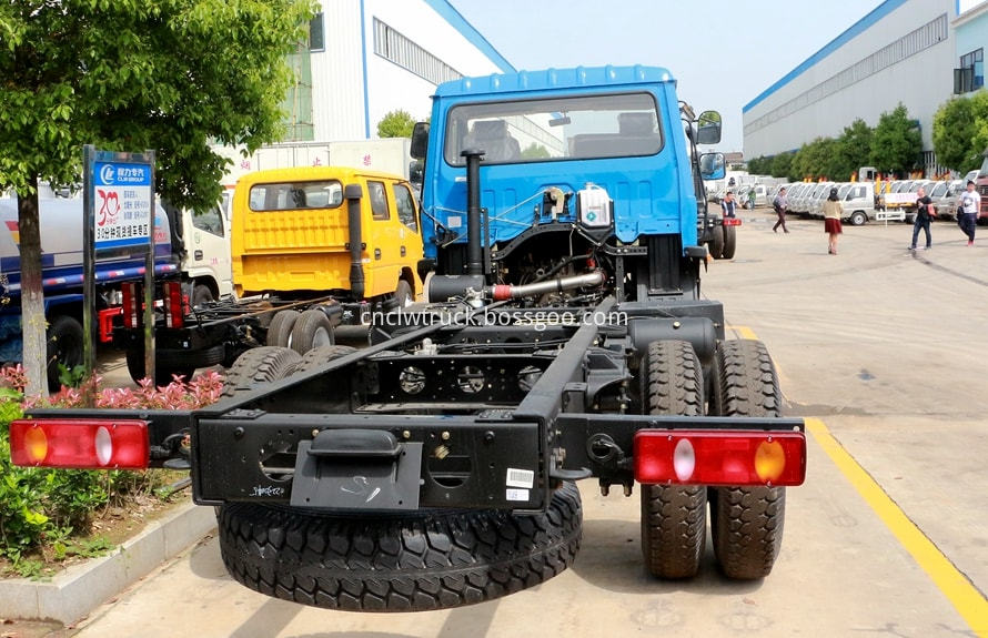 dongfeng water wagon chassis pictures 4