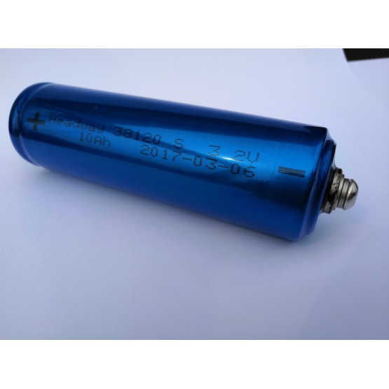 10Ah 3.2V Rechargeable LiFePO4 battery cell