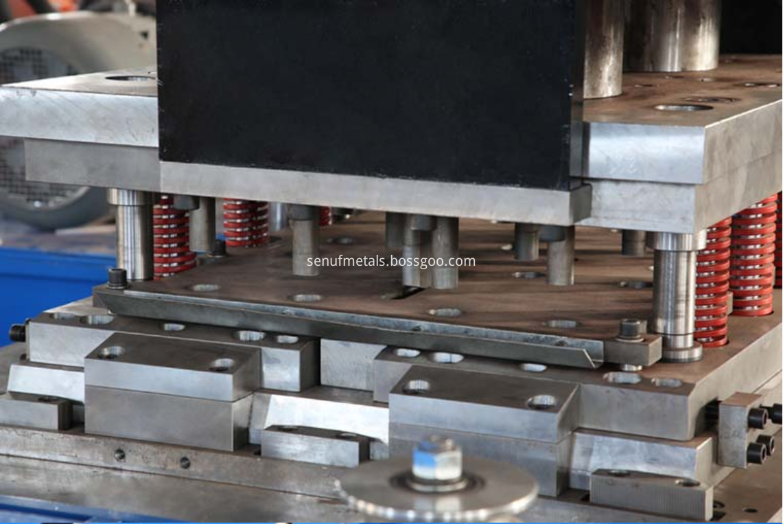 highway guardrail forming machine punching press (4)