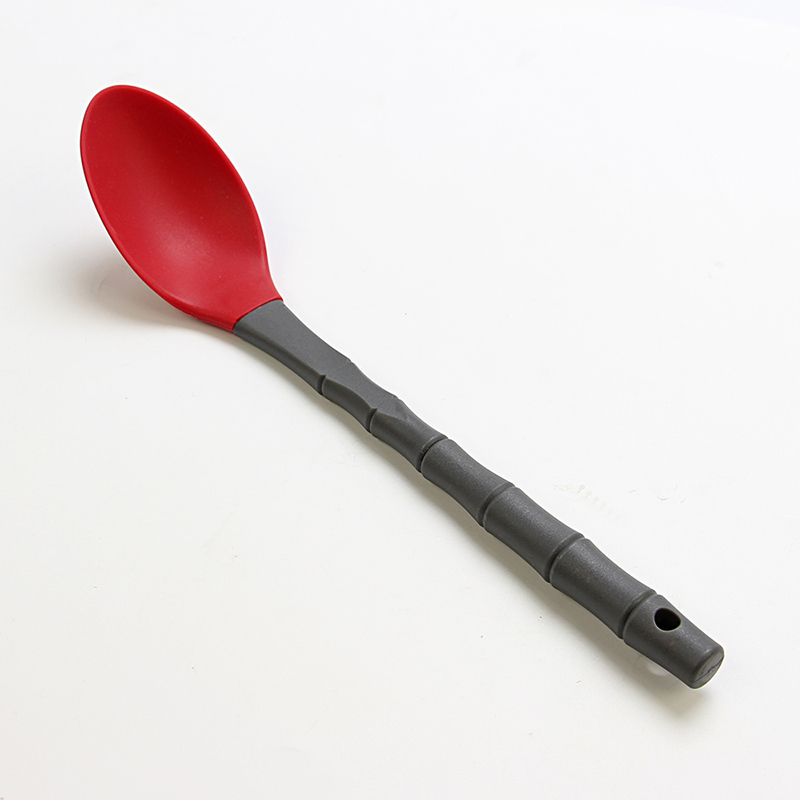 Red kitchen utensil set