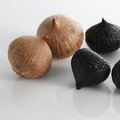 peeled black garlic 