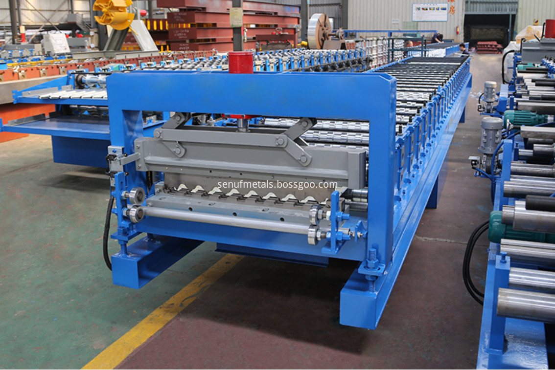 roller shutter door forming machine