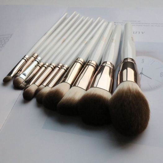 12White Quick Dry Synthetic Hair Cosmetic Brush Set