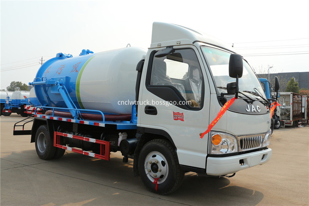 jac sewer cleaning truck 1