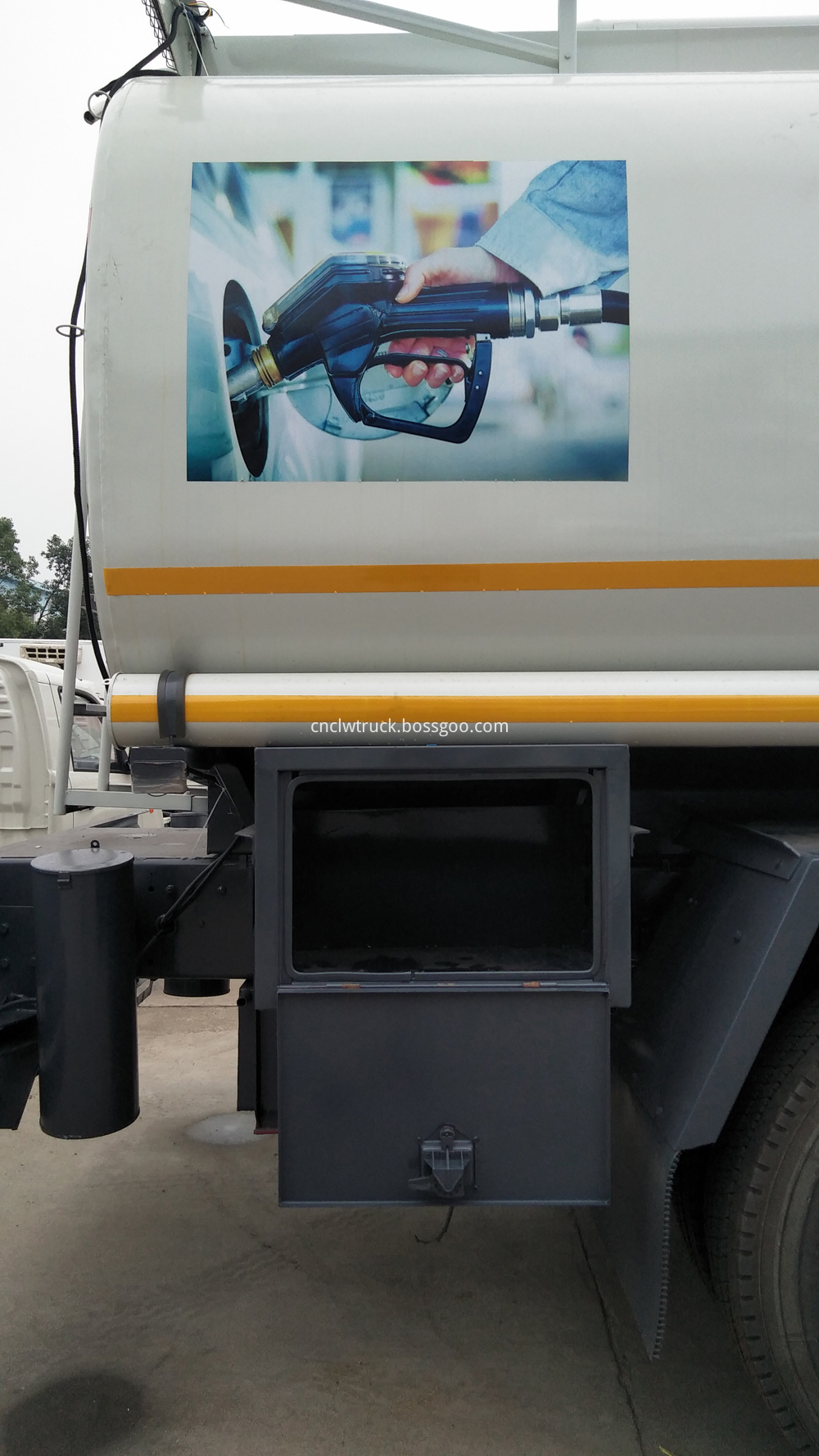 fuel transport trucks 14